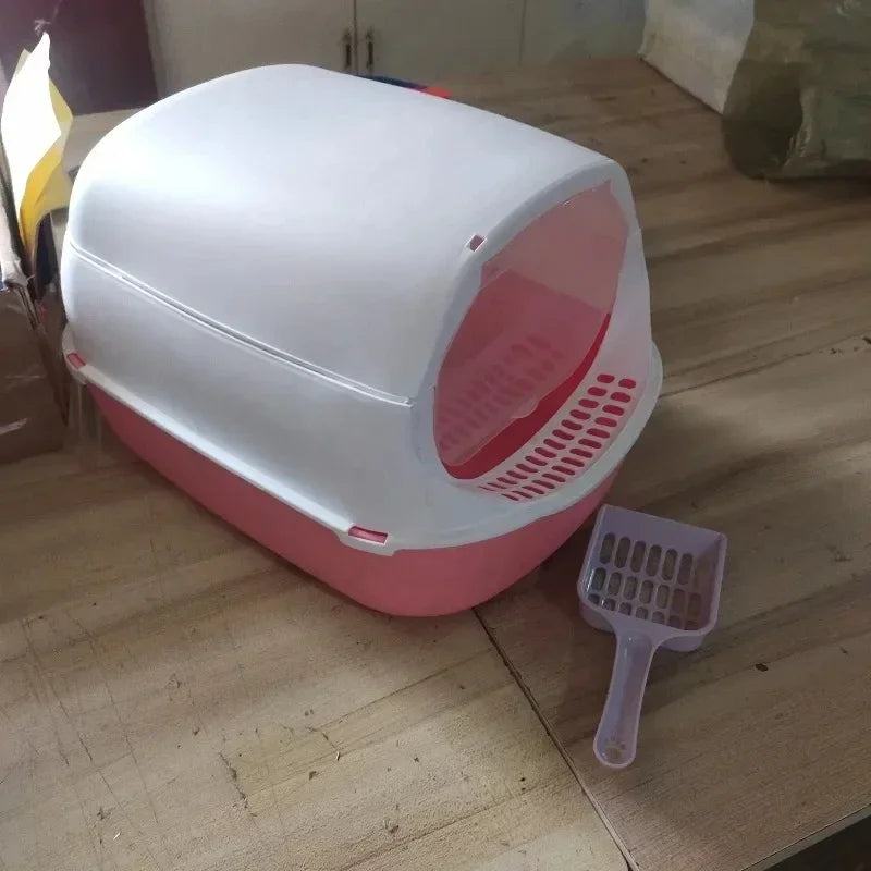 Semi-enclosed splashproof cat litter box by Furvio Shop with high sides and a front entry for easy cleaning.