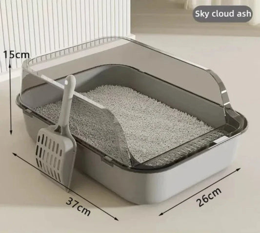 Semi-enclosed splashproof cat litter box by Furvio Shop with high sides and a front entrance, designed to contain litter and splashes.