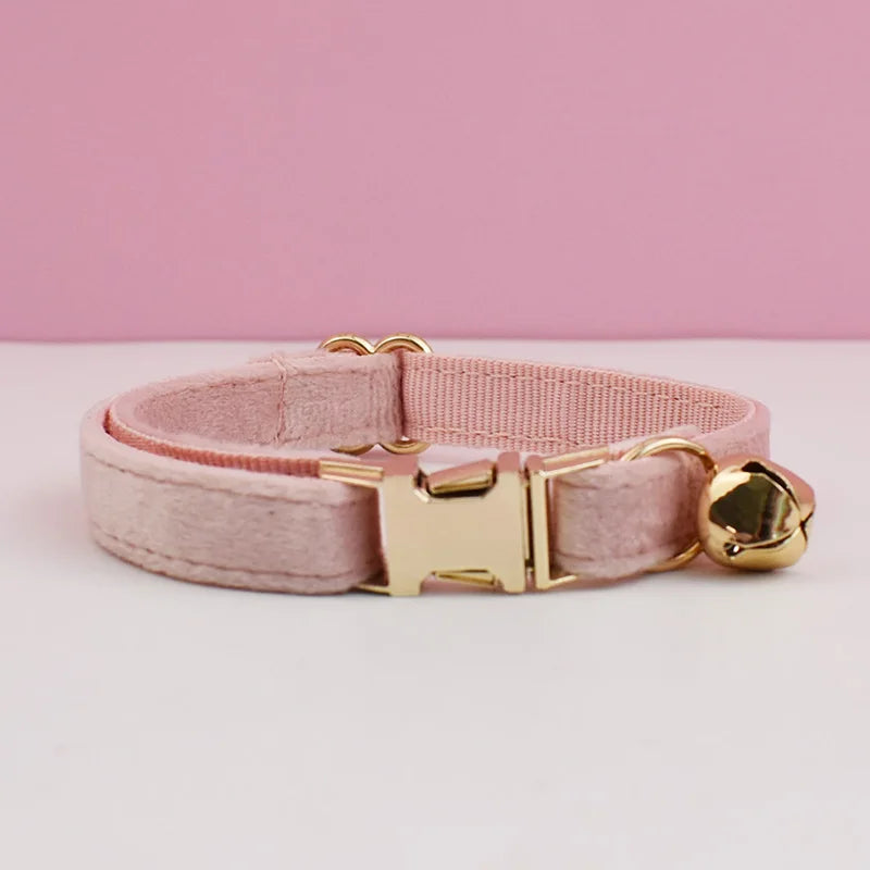 Luxury velvet cat collar with bow tie by Furvio Shop, featuring a soft velvet strap and decorative bow for stylish feline accessories.